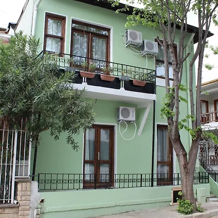 Yakamoz 3*